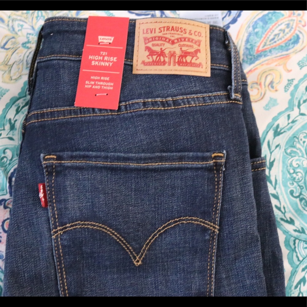 Levi’s 721 High Rise Skinny Jeans (31/30)